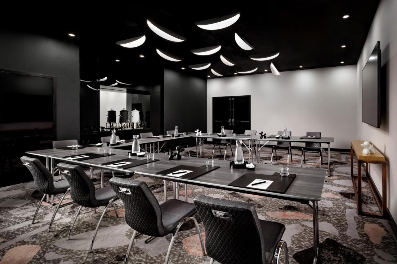 W Toronto Otel Dış mekan fotoğraf
